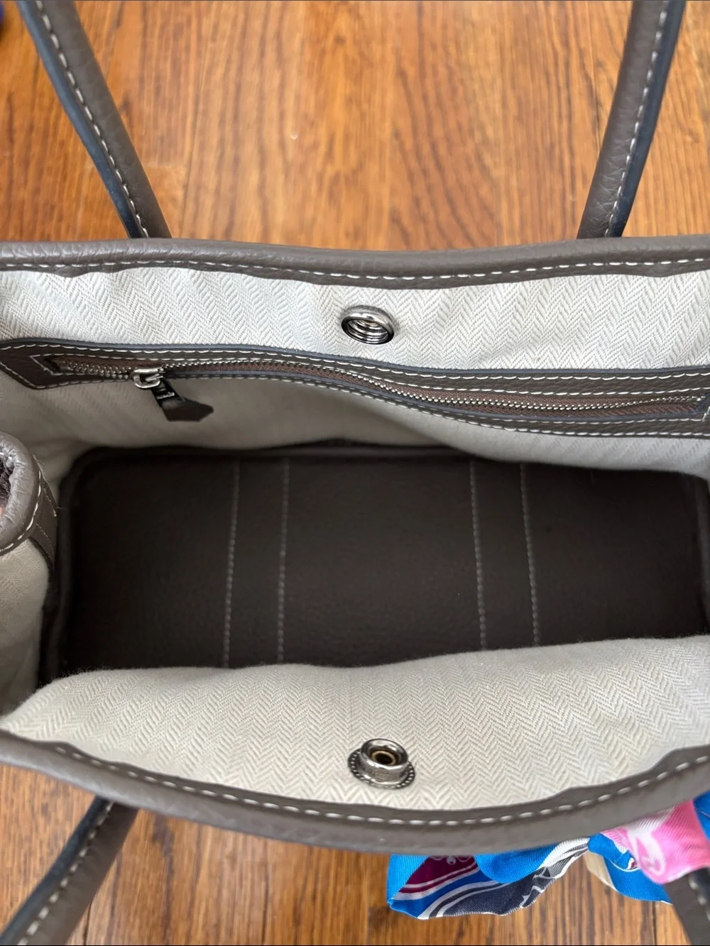 Hermes Gray Pebbled Leather Tote with Blue Accent Scarf - Picture 4 of 9